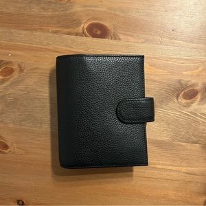Moterm Regular 2.0 Rings Planner - Pocket (Pebbled) in Black missing pen loop